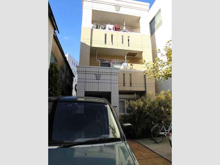 BRINDDLE COURT 外観