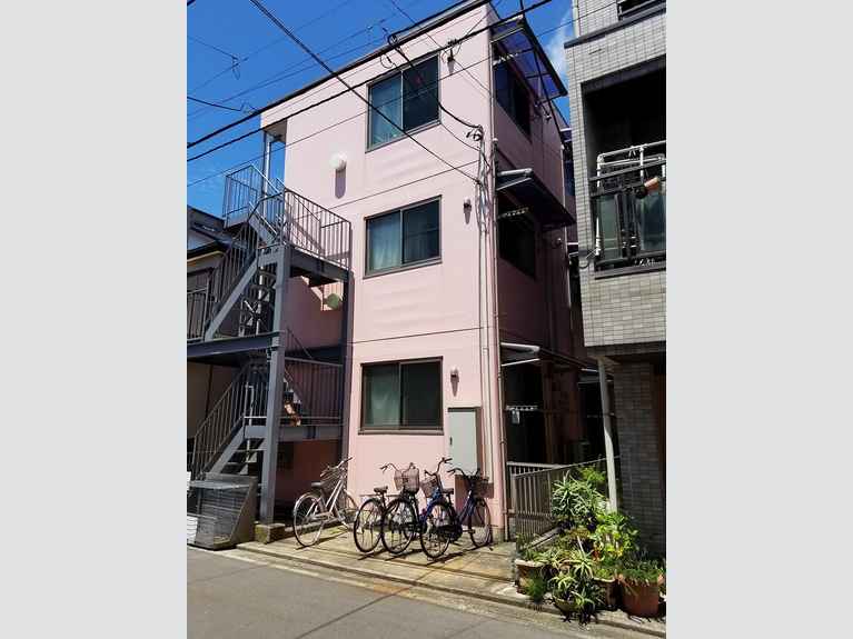 シンケンビル県立大学 外観