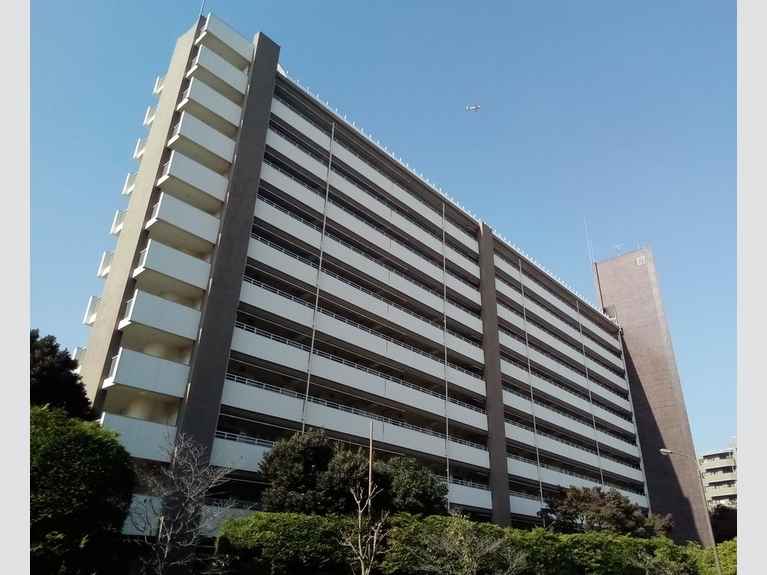 烏山南住宅団地1号棟 外観