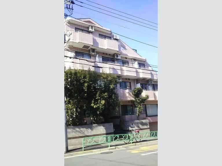 シャングリラベル新宿 外観