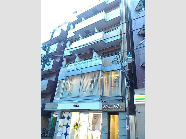 サン・STK 外観