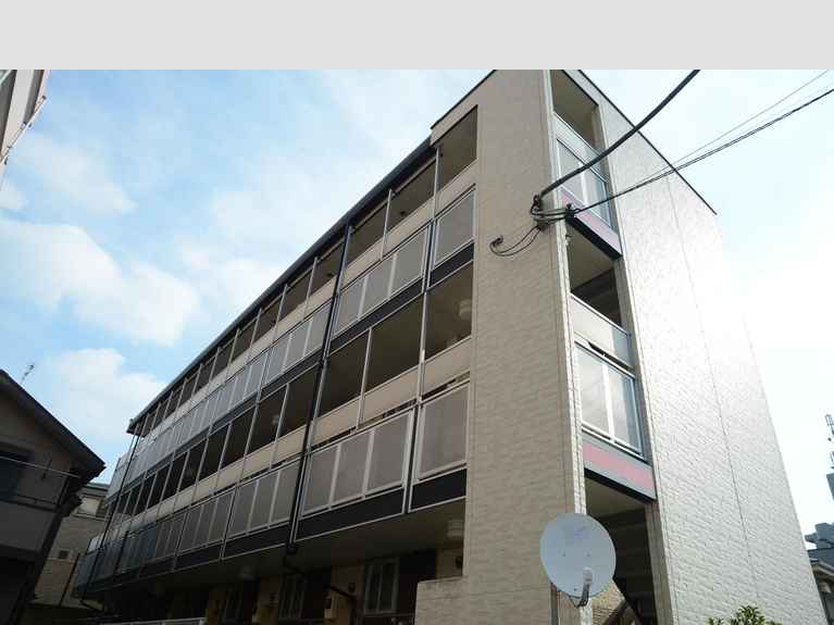 レオパレスベルリバティー 外観