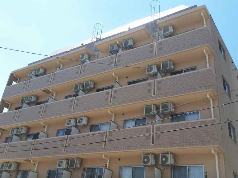 ドルックス横浜 外観