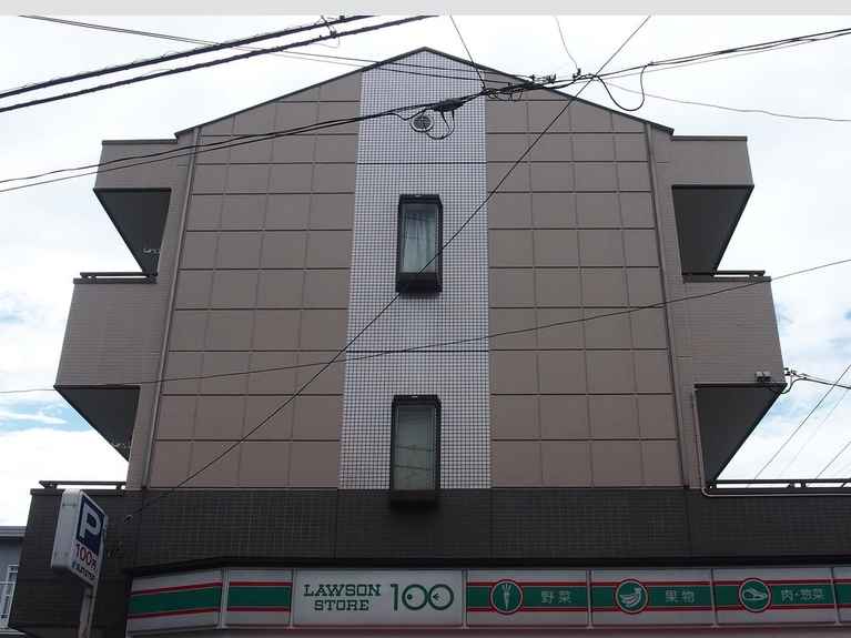 カーサ磯子A 外観