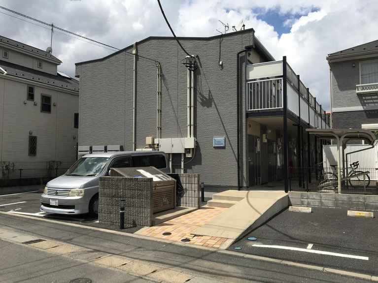 レオパレスレグルス 外観