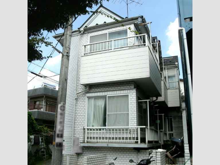 ペアパレス松田 外観