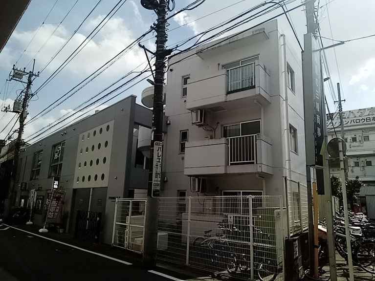 ウィスタリアフラット 外観