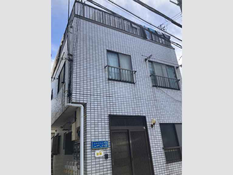 シャイニングプラス 外観