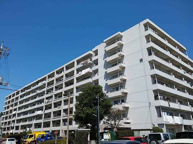 UR都市機構立川幸町団地26号棟 外観