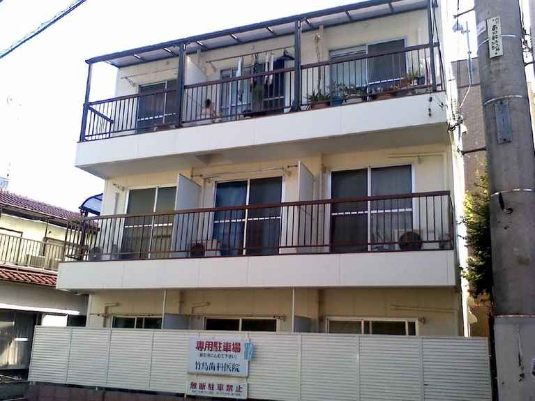 カレッジ I 外観