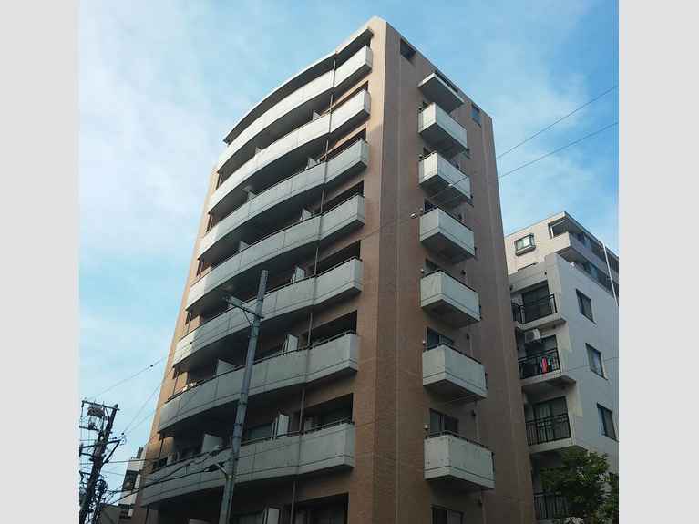 E1WeST 外観