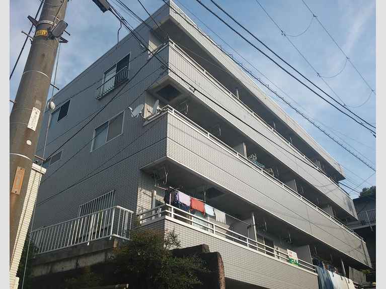 三愛 外観
