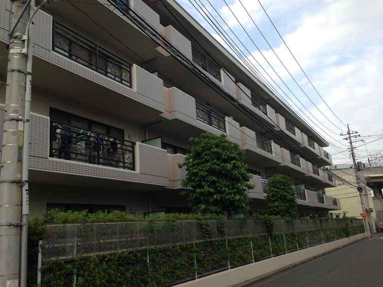 アヴェニール武蔵浦和 外観