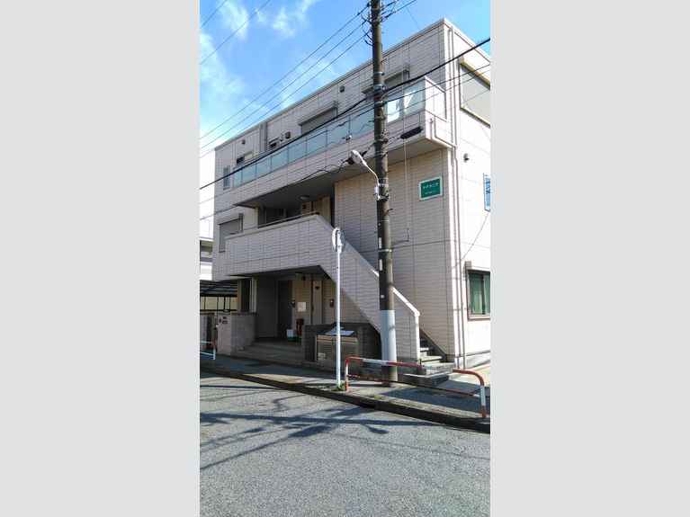 ケアラニア 外観