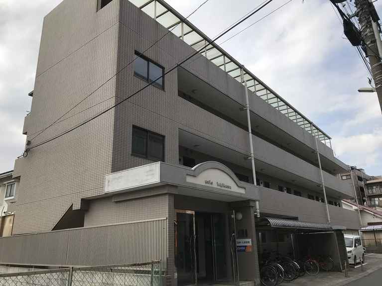 アクシス市川 外観