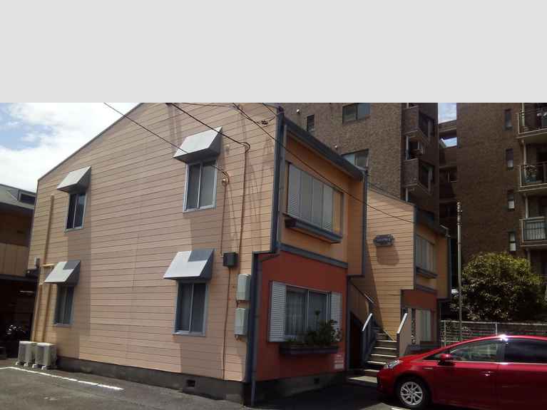 シャルル中央 外観