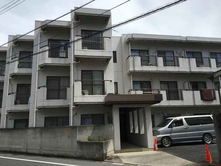 ホワイトレジデンス市川 外観