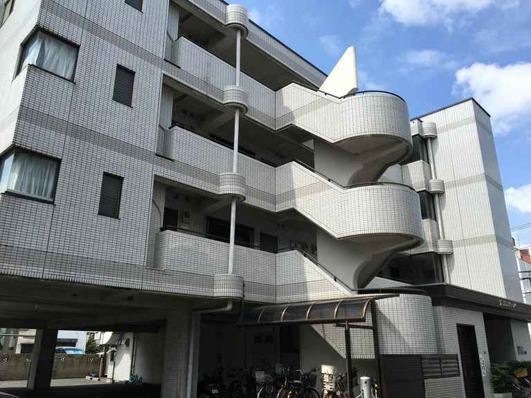 LEO弐拾八番館 外観