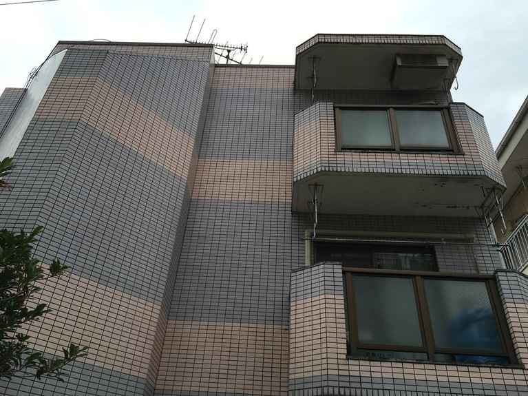 ロワイヤル中山 外観