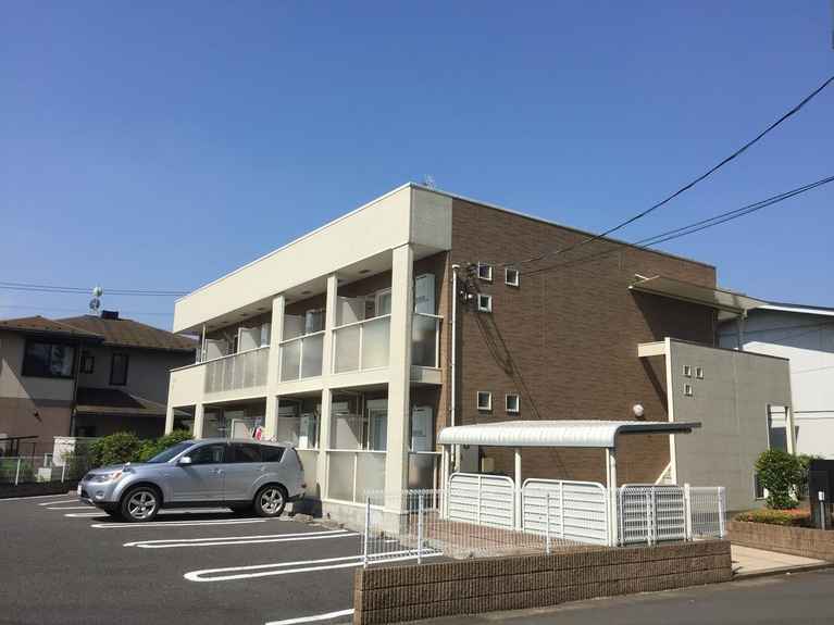レフィナード 外観