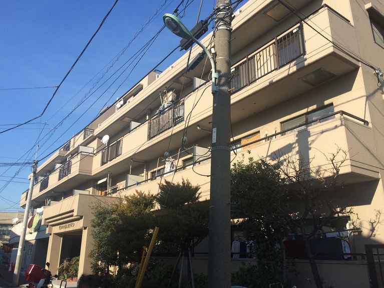 サンハイムカワマン 外観