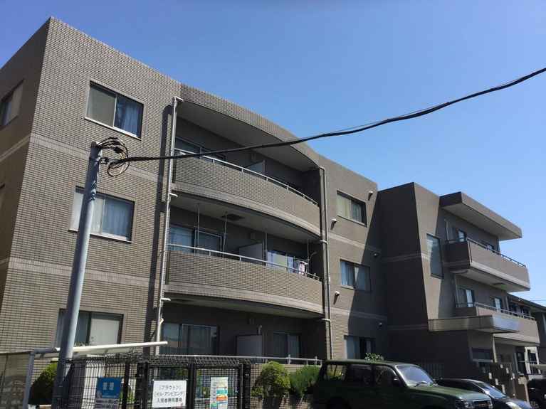 プラウトン 外観