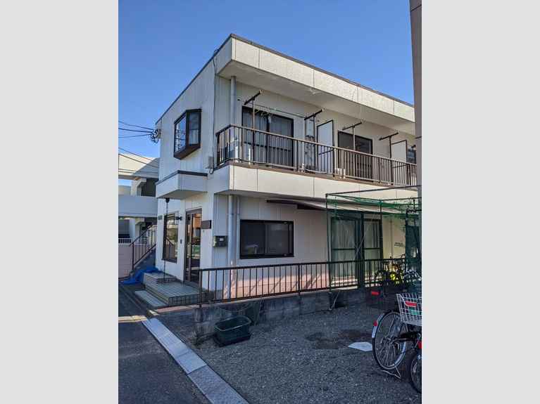 シャトル藤 外観