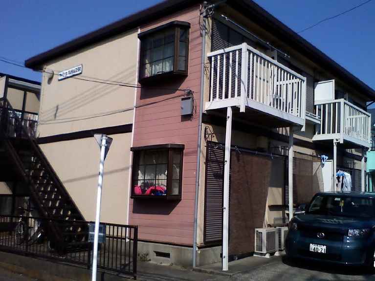 ファミーユ山岸 外観