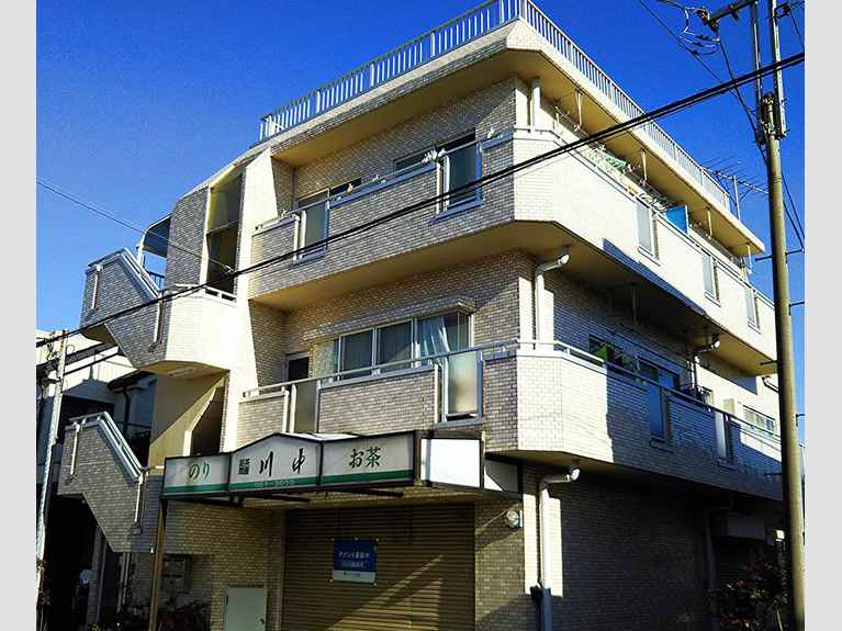 コート川中 外観