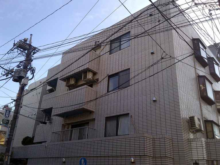 ロイヤルフラッツイノウエ 外観