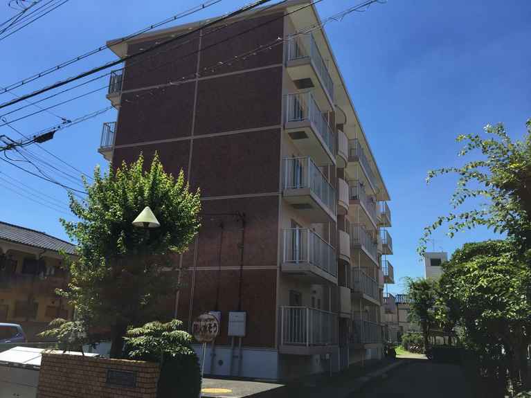 第1鞠子ロイヤルハイツ 外観