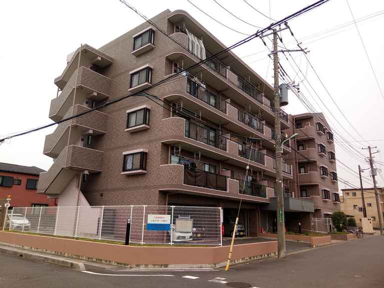 コモドサーラ前川 外観