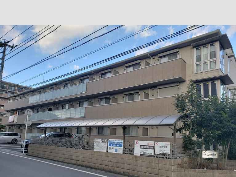 アグスター 外観