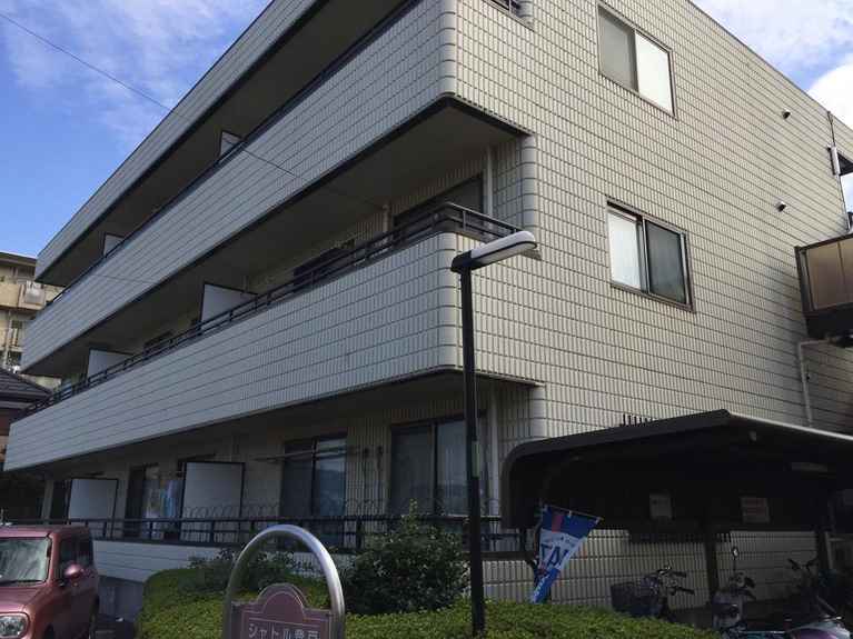 シャトル 登戸 外観