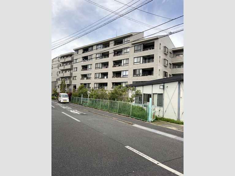 コープ野村鎌倉・台2号棟 外観