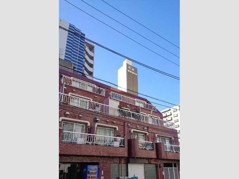 信用マンション 外観