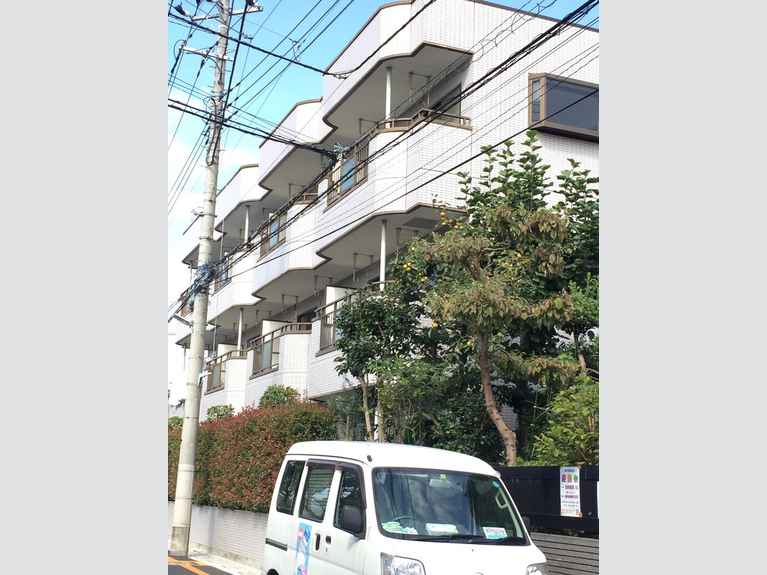 パレスルーエ 外観