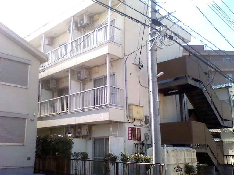 ヴィラ山水橋本 外観