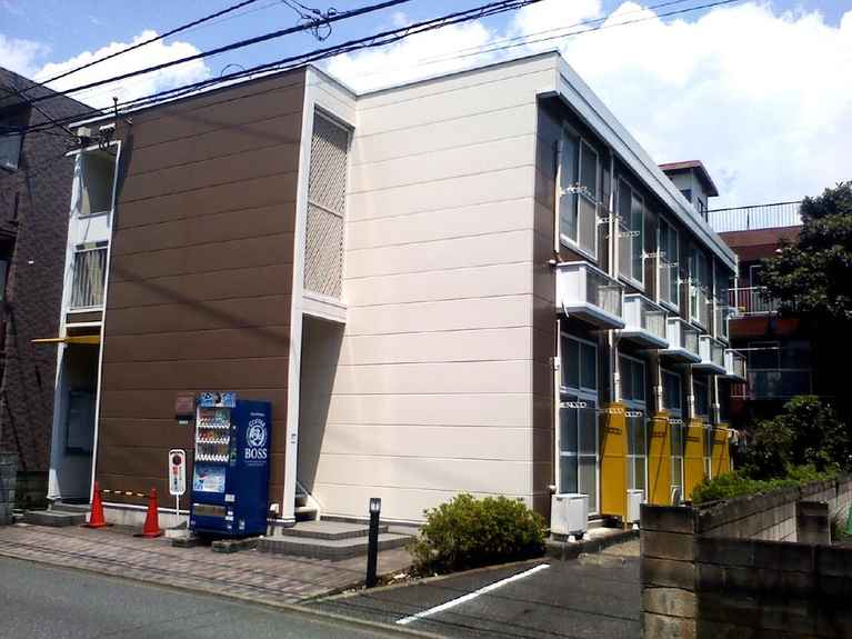 レオパレスアキヤマ 外観