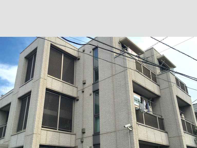パウロニア99 外観