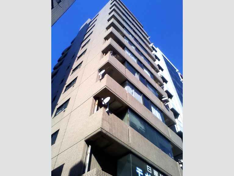 西新宿パールビル 外観