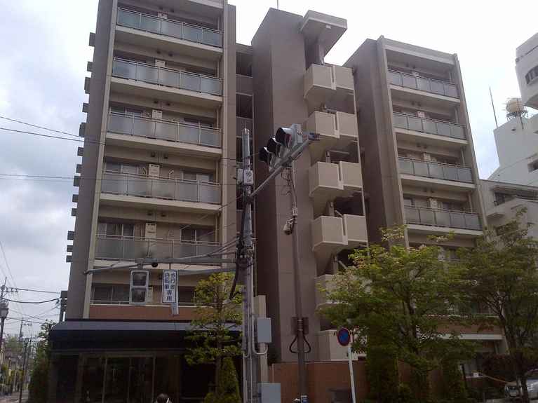 シティホームズ アルネステ三鷹 外観