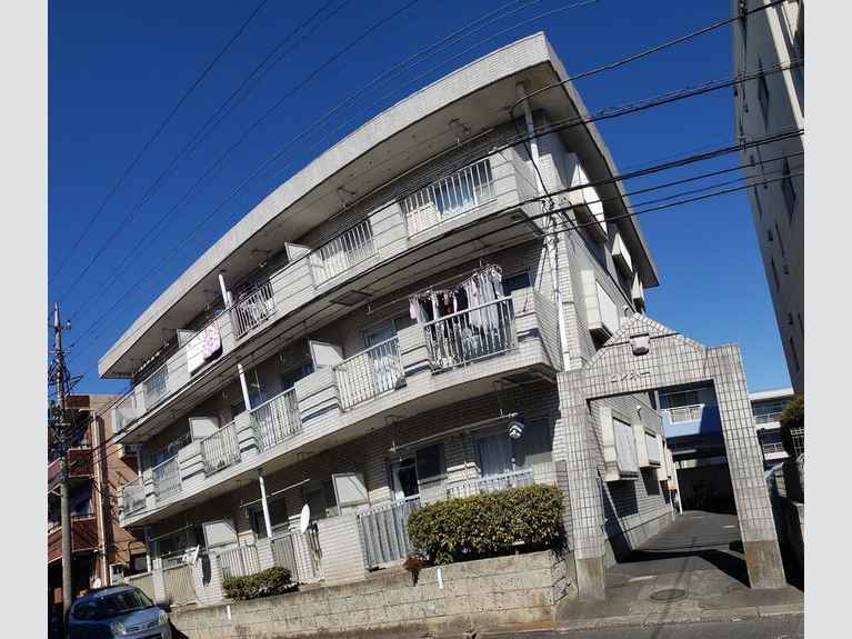ピレネータナカ 外観