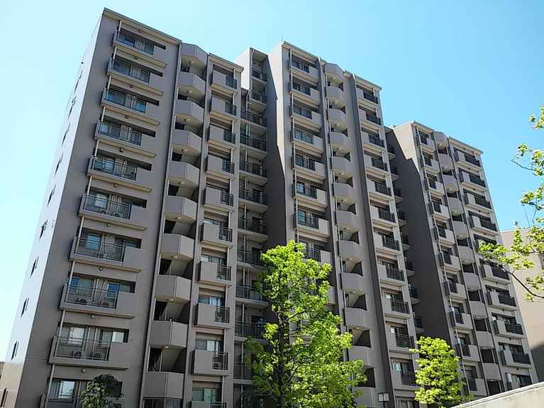 ヒルトップコートきらめきの街4番館 外観