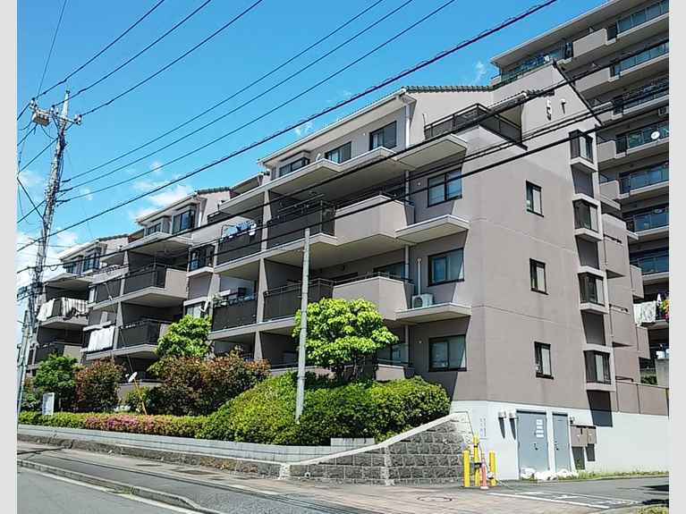 ヒルトップコートきらめきの街5番館 外観