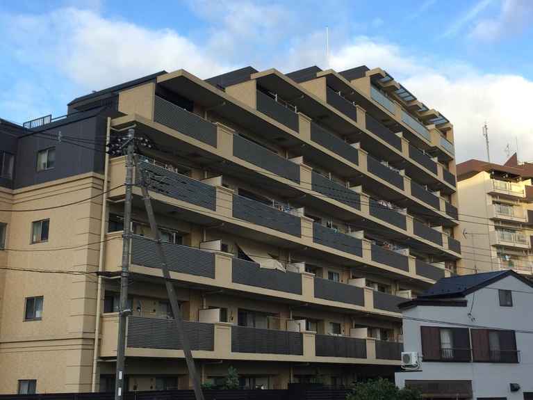 ヴェレーナ川口南鳩ヶ谷 外観