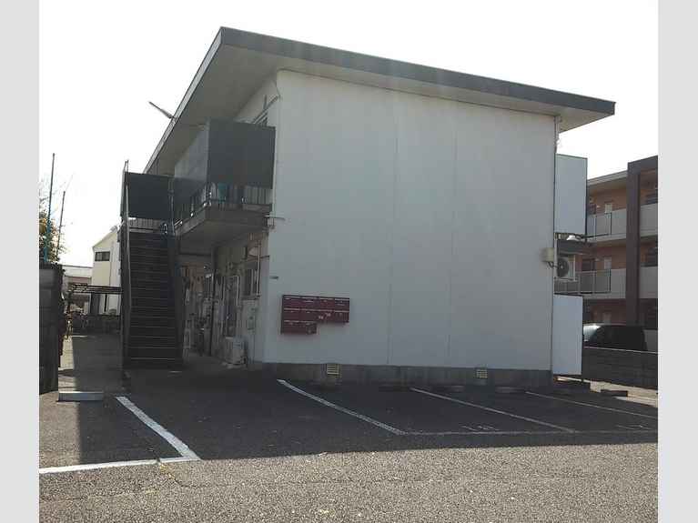 第1コーポマル光 外観