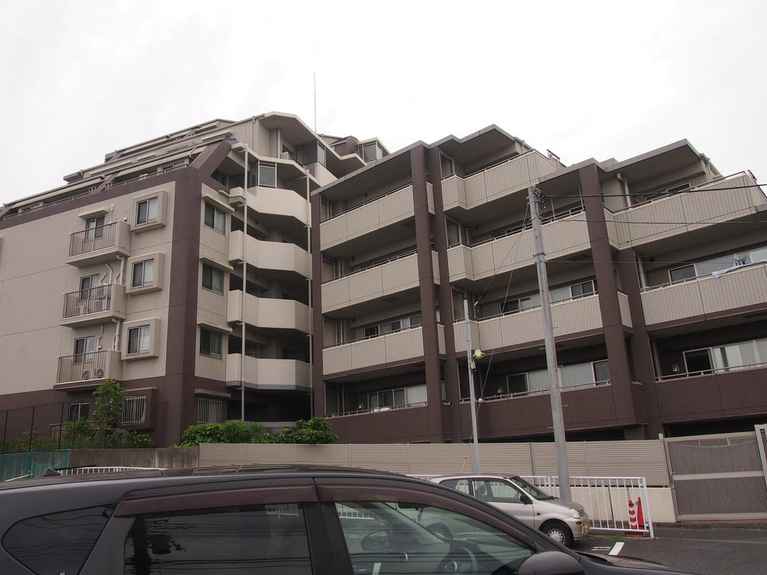 アルス金沢文庫シエスタージュ 外観
