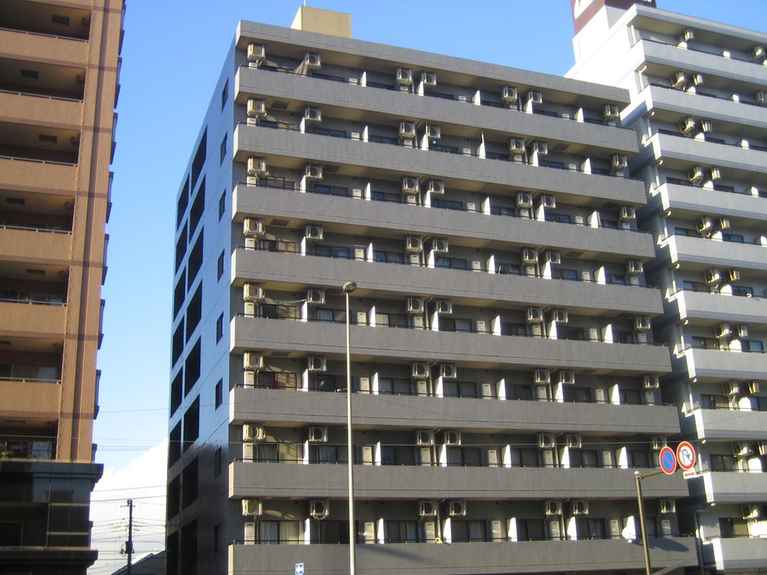 AD横浜 外観