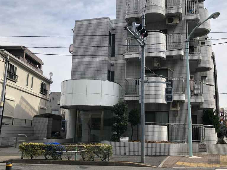 モア 外観